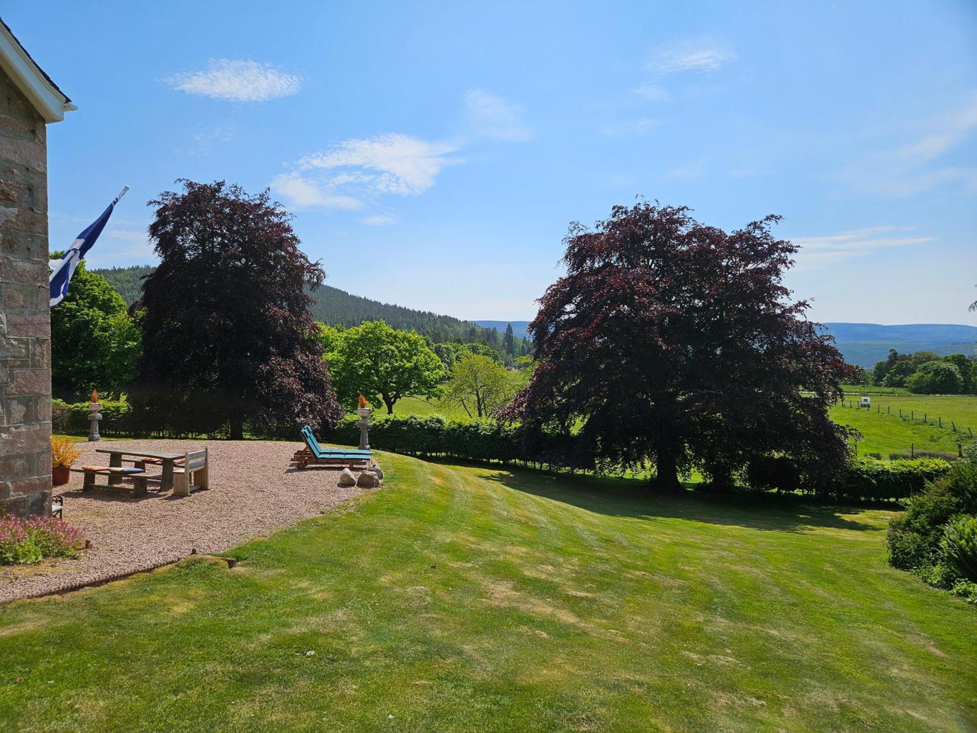 Craggan Bed and Breakfast Ballater Buitenkant foto