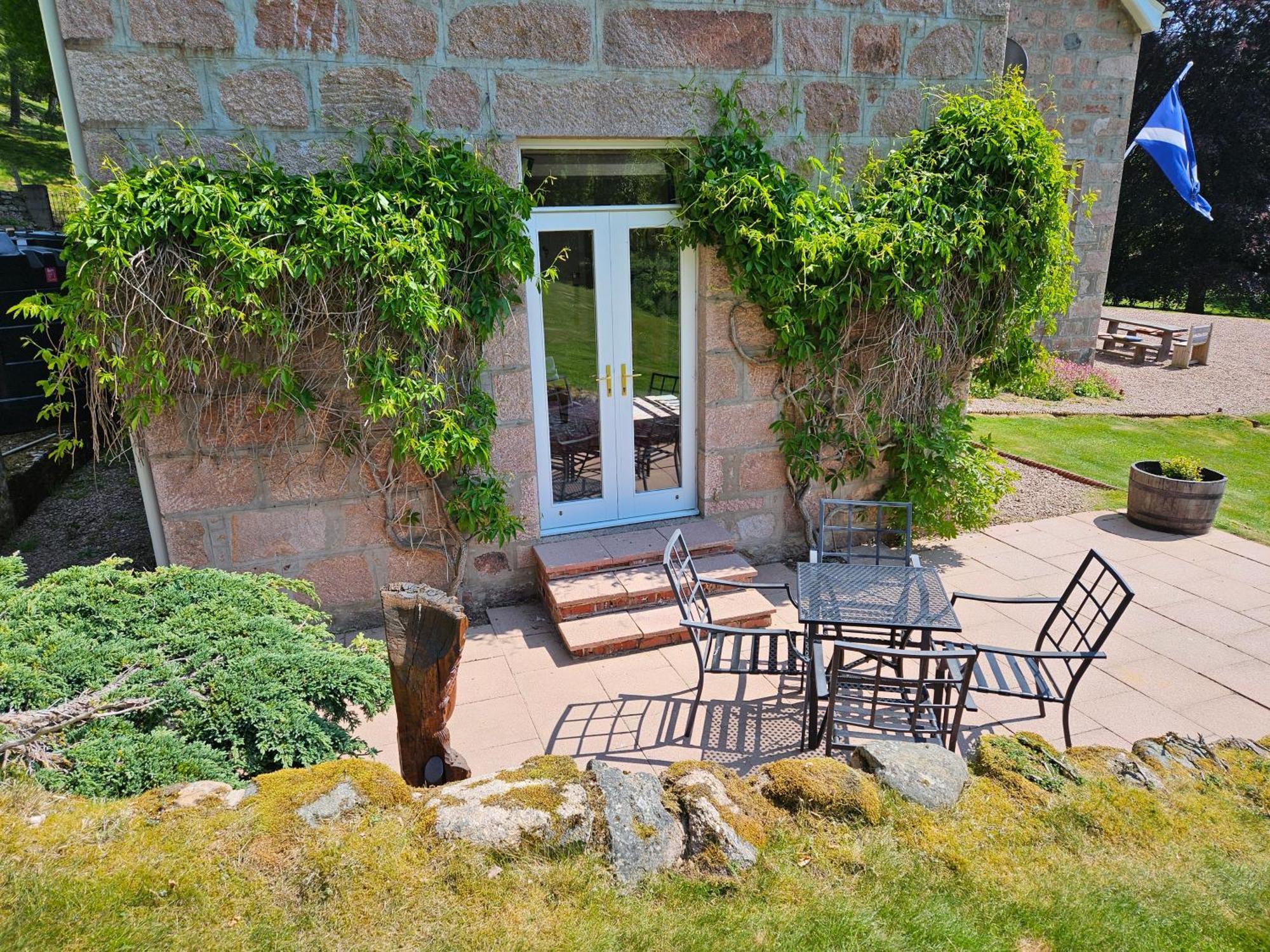 Craggan Bed and Breakfast Ballater Buitenkant foto